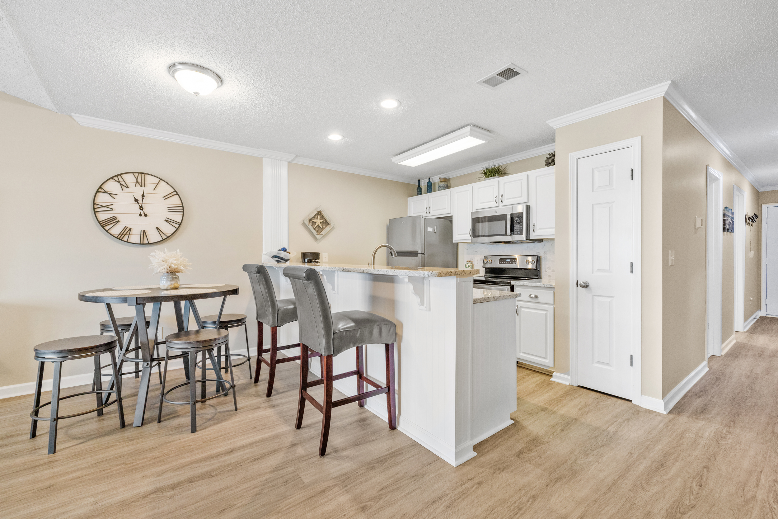 Carolina Yacht Landing 16 4