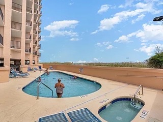 Oceanfront 1 BR Condo - Carolina Reef #705 4
