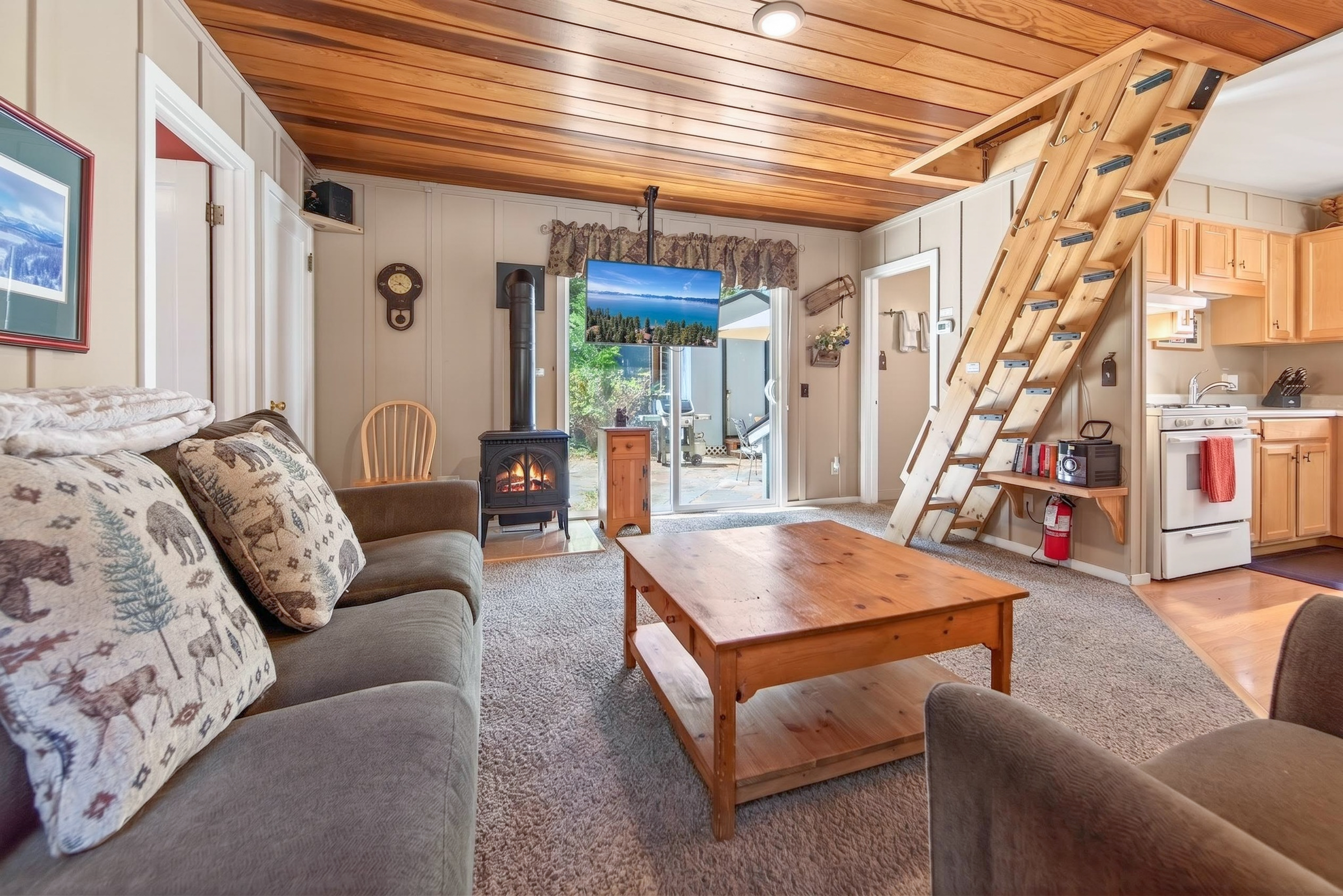 Listing Image 16 for Tahoe Park Cottage