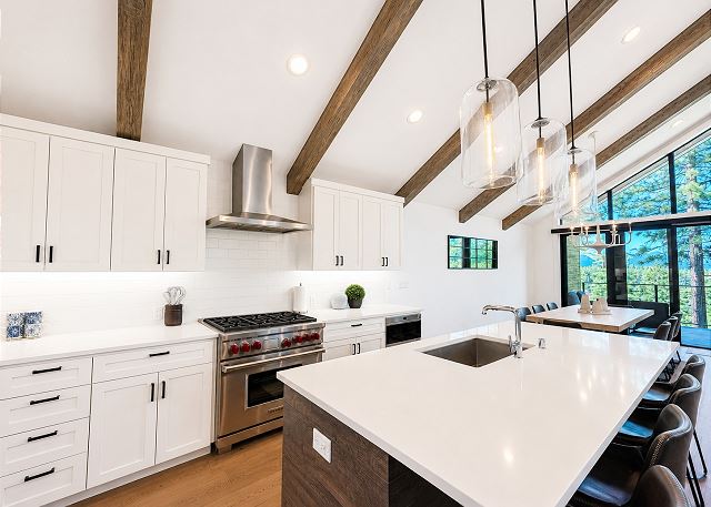 Luxury Sierra Colina Lake Tahoe Retreat (SC109)