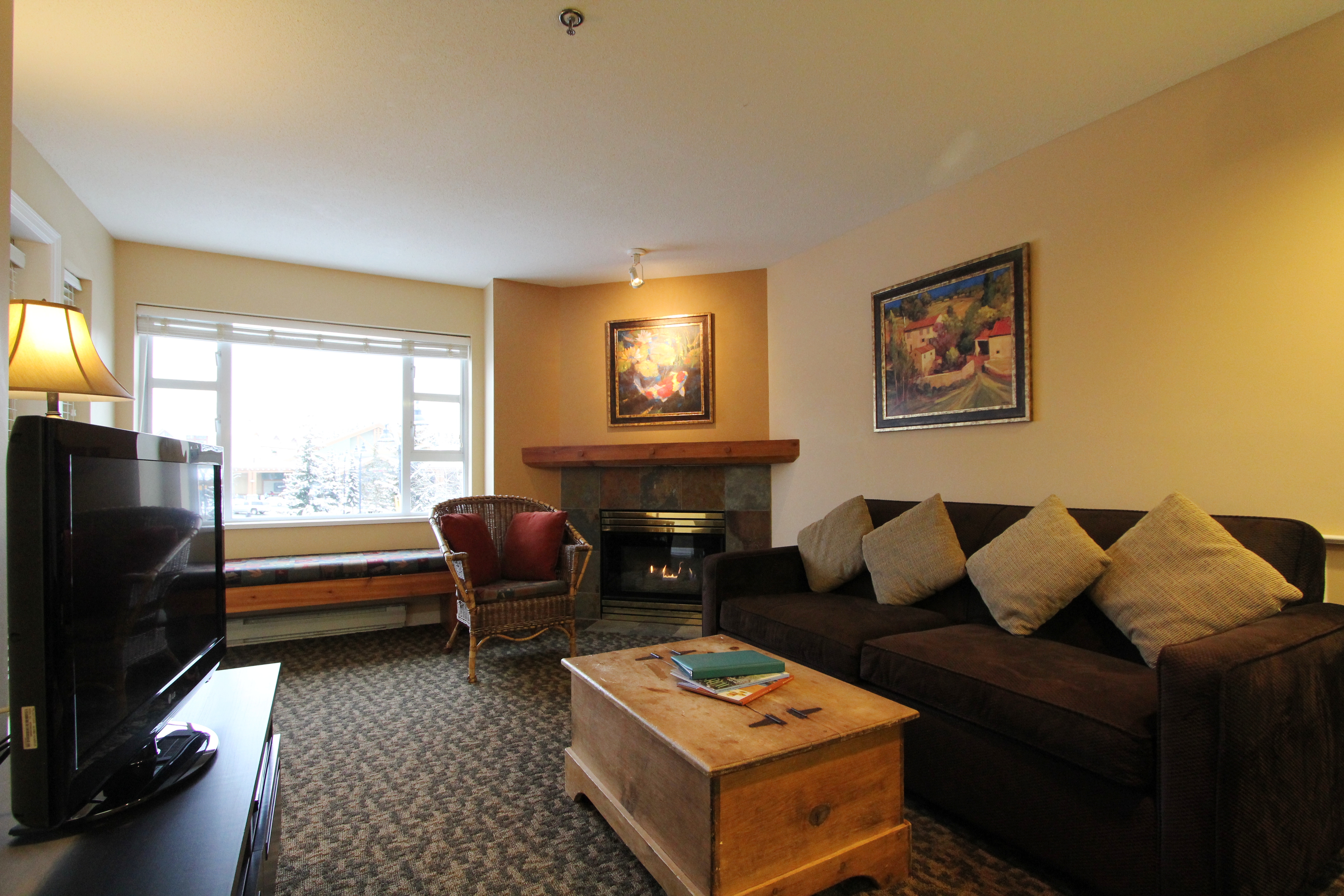 Marketplace Lodge 1-Bdrm +Den #202