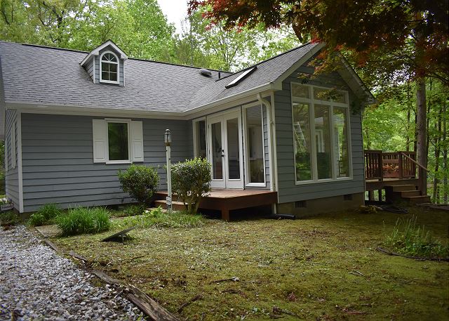 Fontana Lake Front Cottage