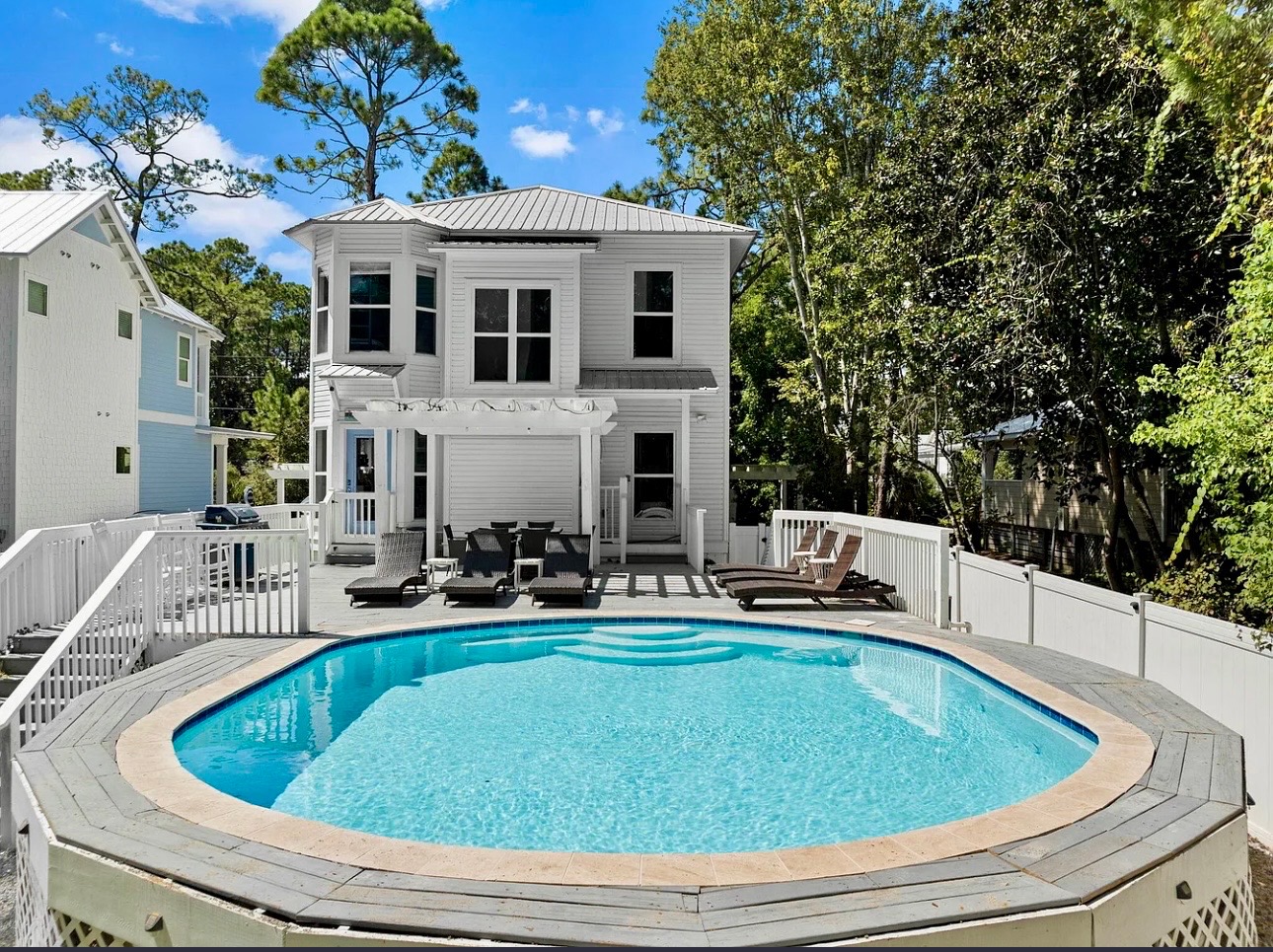 4 Bedroom, 3 Bath, Golf Cart, Beach Cruiser/ Seaside