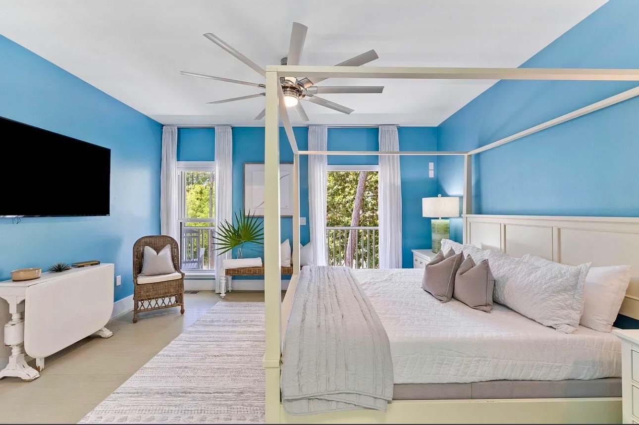 4 Bedroom, 3 Bath, Golf Cart, Beach Cruiser/ Seaside | Photo 12