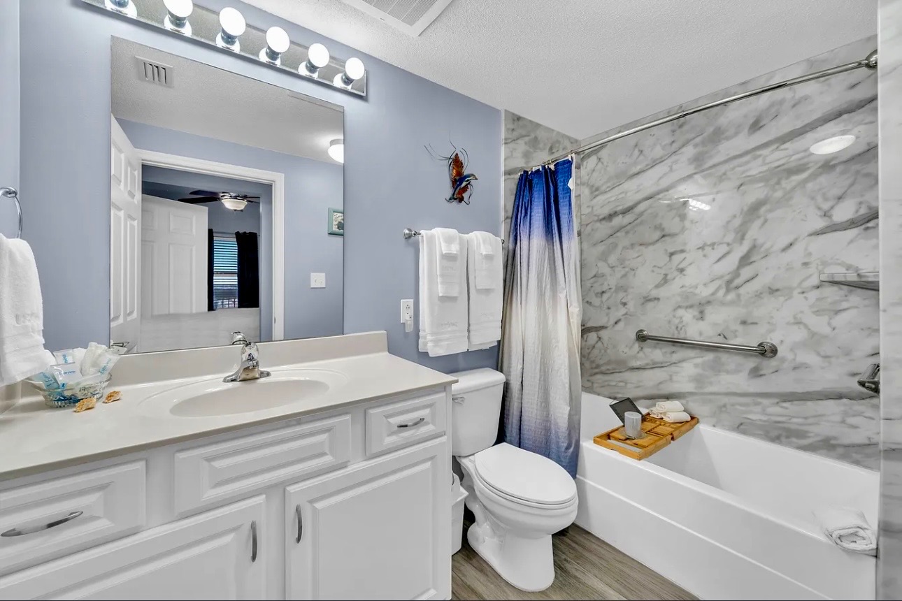 Sunsets and Champagne/ Ocean Front/ Ocean View/ 2 Beach Chairs included | Photo 12
