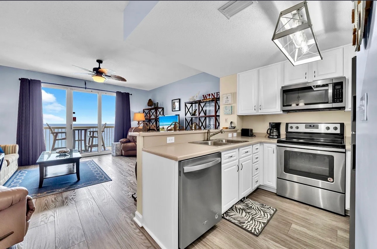 Sunsets and Champagne/ Ocean Front/ Ocean View/ 2 Beach Chairs included | Photo 5