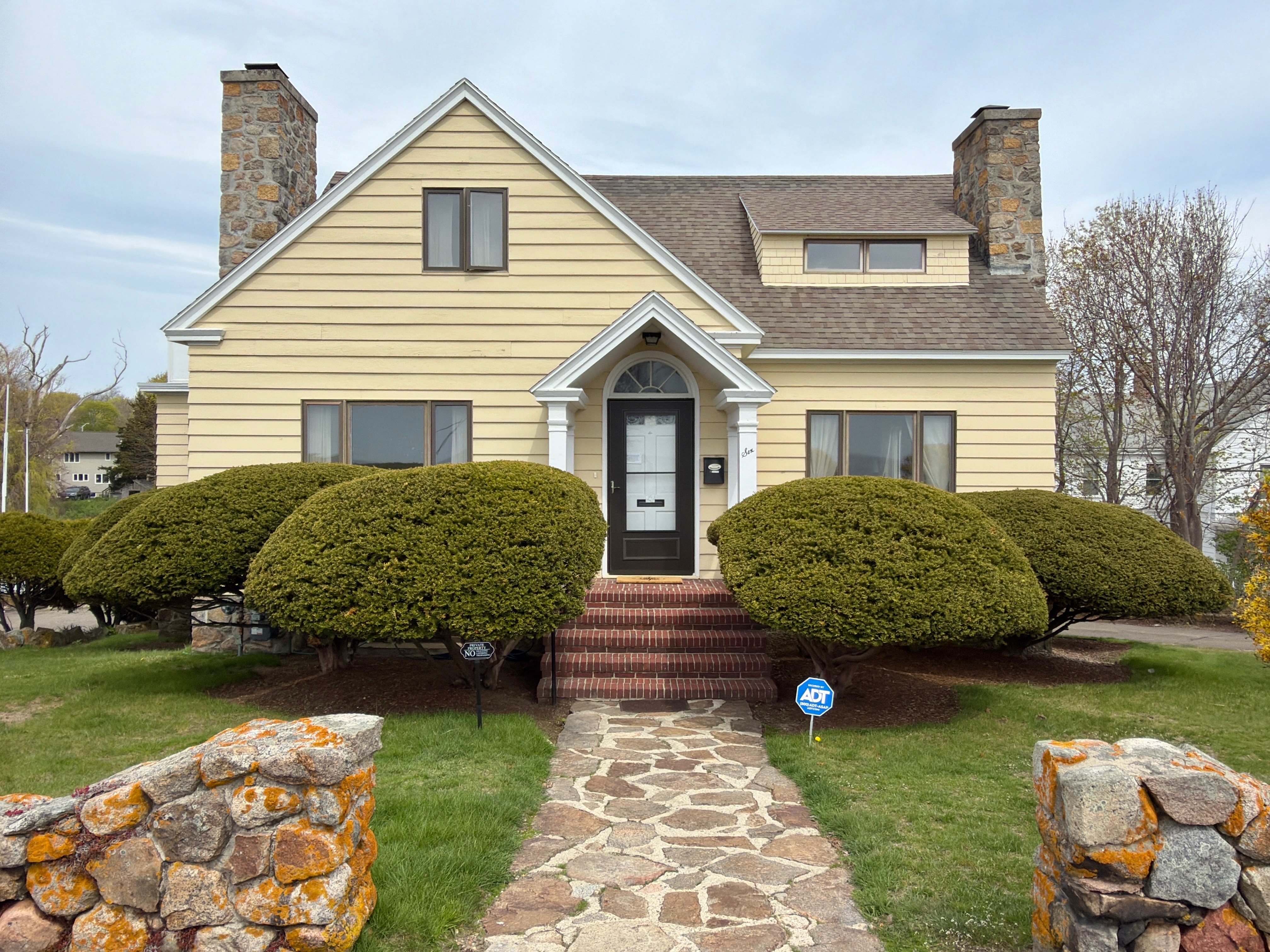 Main Level of 2 Family Home/ Walkable to Good Harbor Beach