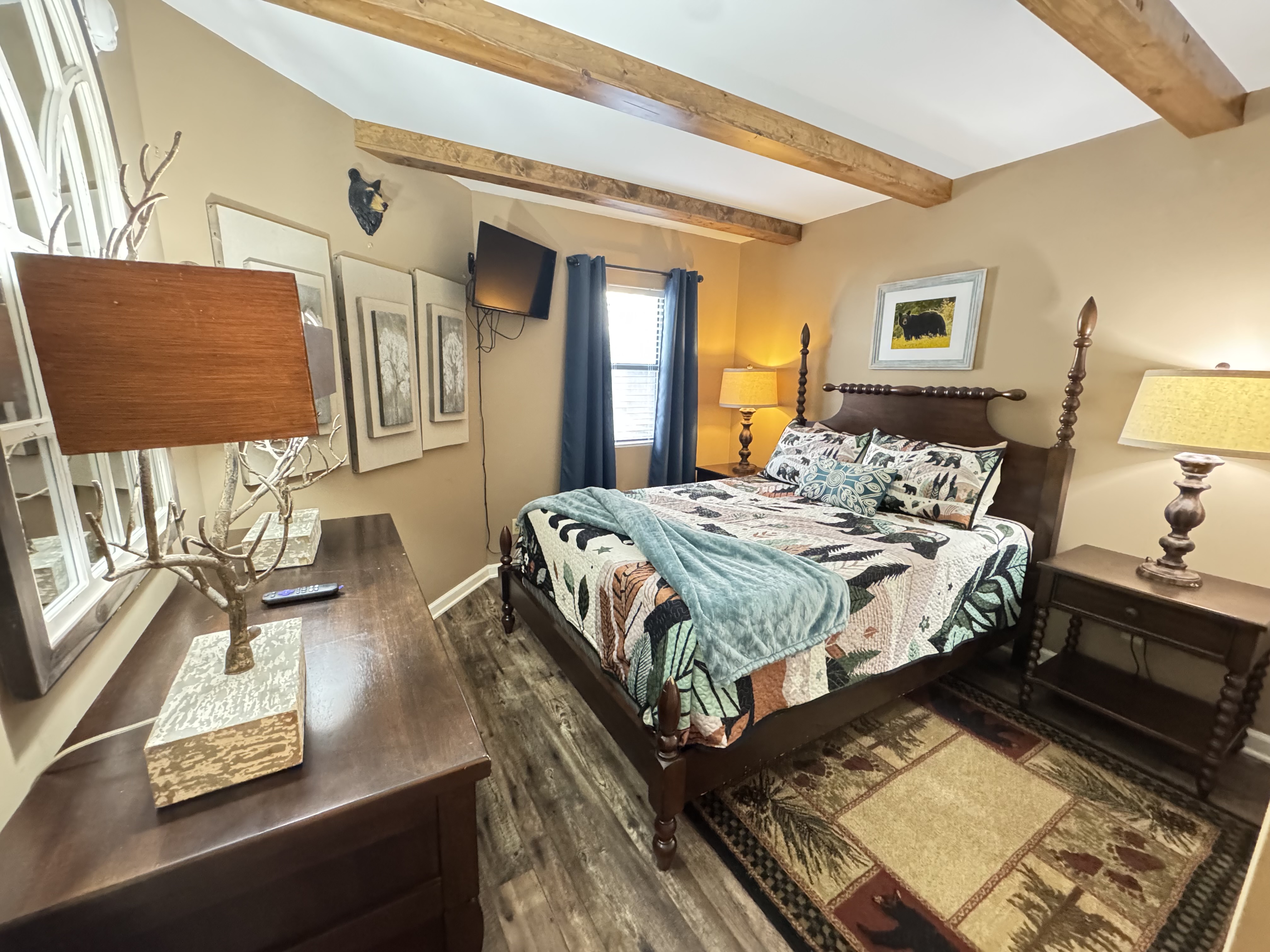 Queen Guest Room
