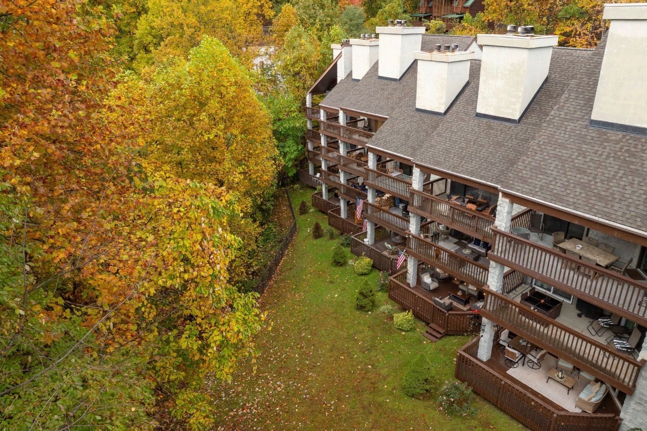 Exterior Of building balcony view