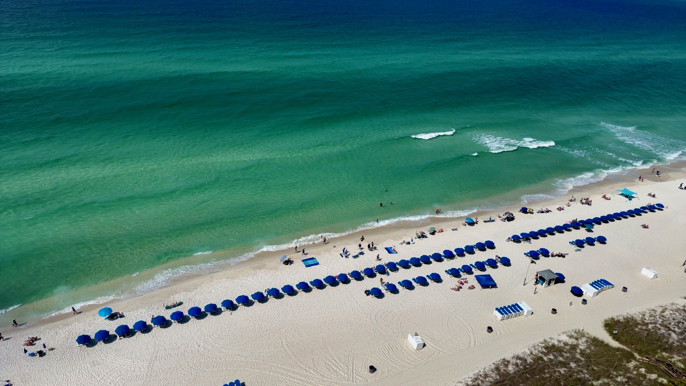 Sea-shells/2 beach chairs & umbrella/Ocean Front | Photo 11