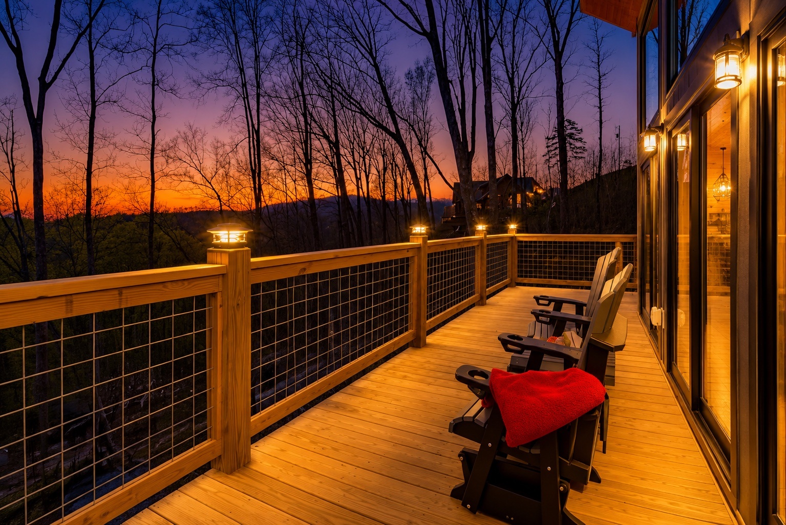 Tranquil Treat/Smokey Mountain Getaway w/ Hot Tub and views