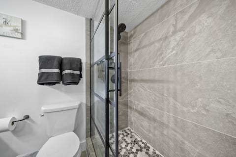 2bd/2bth/3Pools/BearSightings | Photo 27