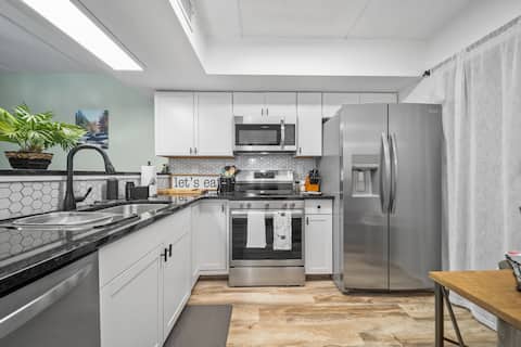 2bd/2bth/3Pools/BearSightings | Photo 1