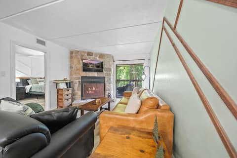 2bd/2bth/3Pools/BearSightings | Photo 24