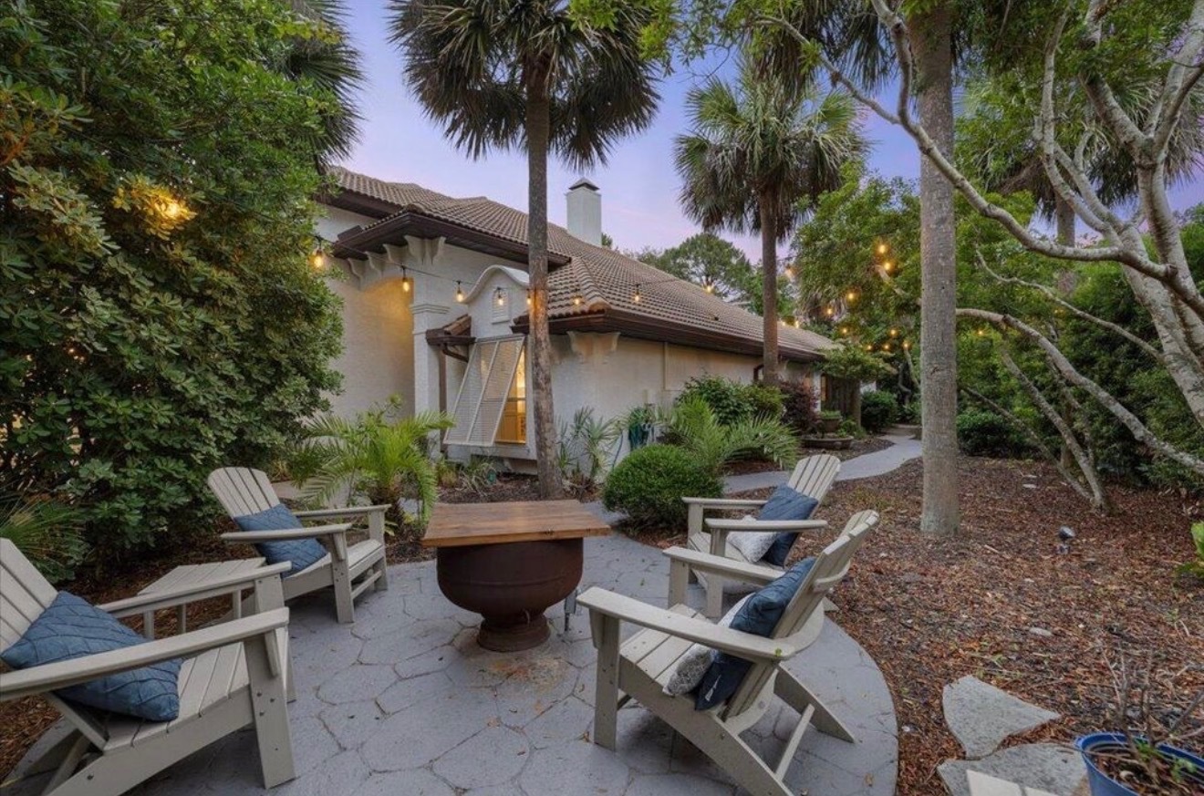 Luxury Coastal Retreat/Private Pool/Lanai/Fire Pit/ Community Pool