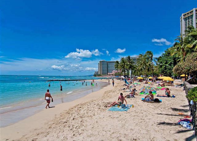 Beautiful condo just two blocks from the world famous Waikiki Beach, ID#225887